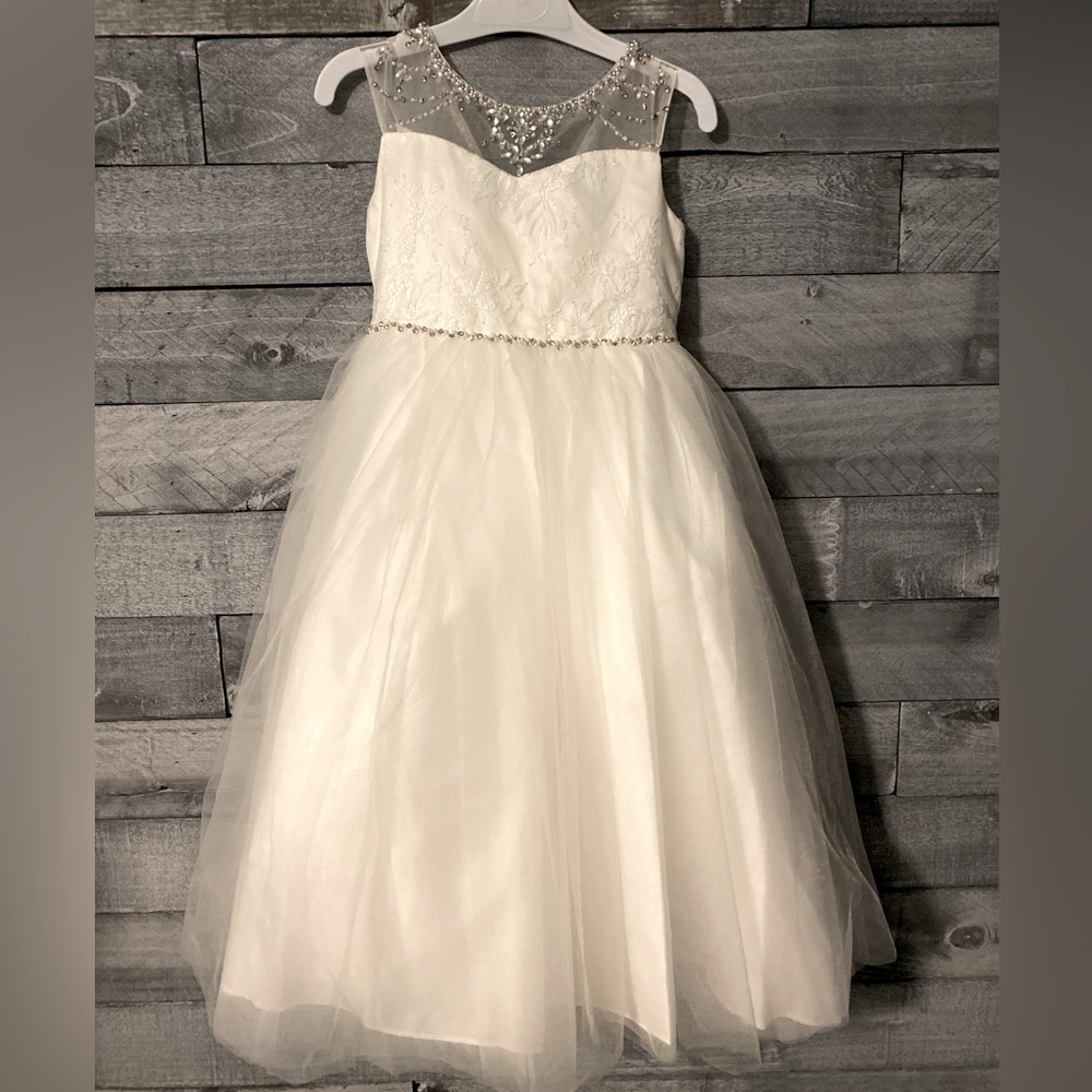 Selling Tip Top Kids flower girl (or Communion) dress with lace bodice - size 6